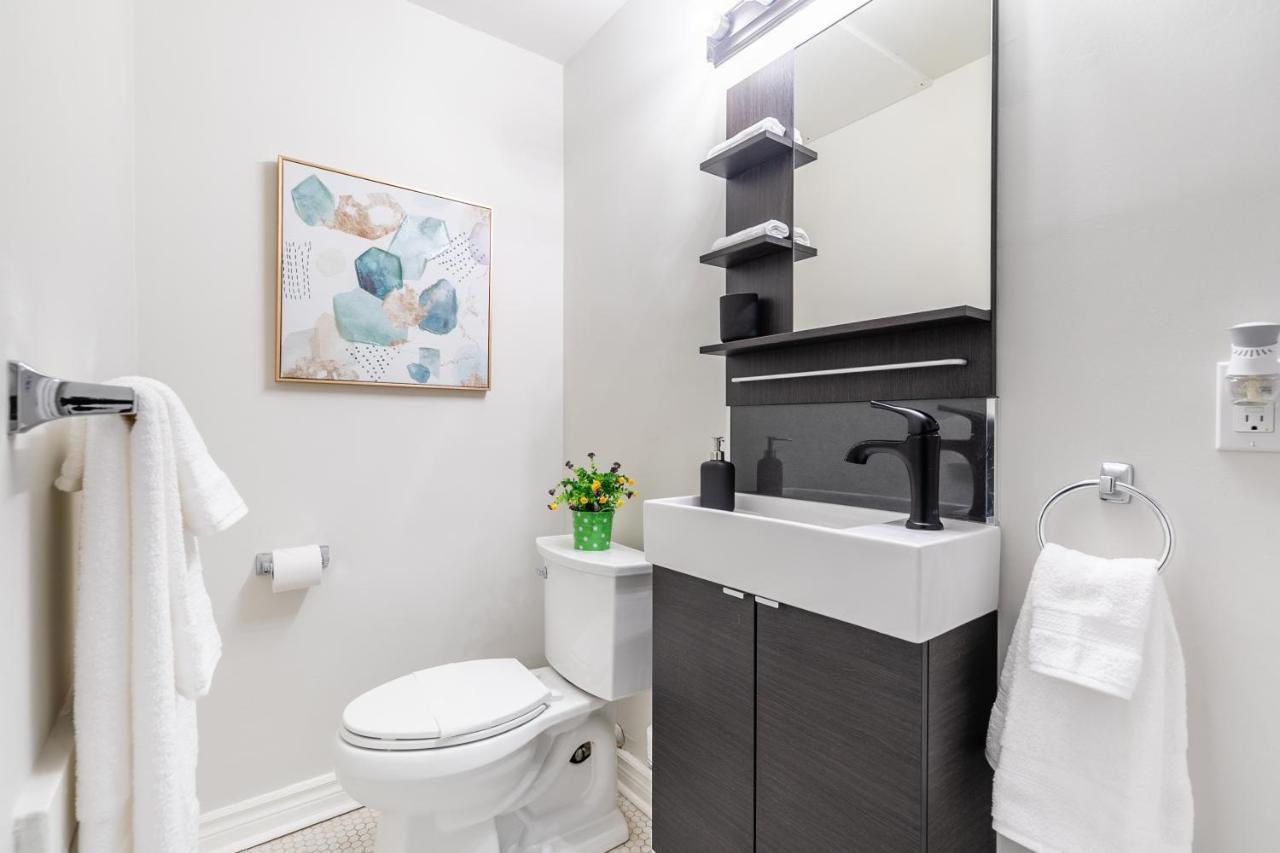 Upscale 1Br - Boutique Apartment - Prime Location Downtown! Hamilton Eksteriør billede